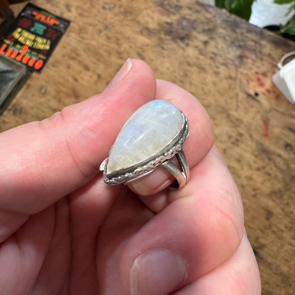 Elegant Silver Moonstone Ring